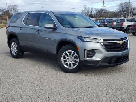 2023 Chevrolet Traverse for sale at Betten Baker Preowned Center in Twin Lake MI
