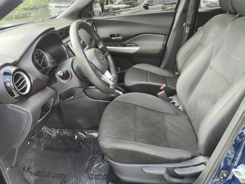 2020 Nissan Kicks SV