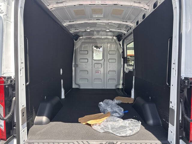 2025 Ford Transit 250