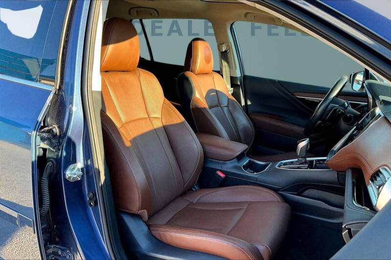 2022 Subaru Outback Touring XT
