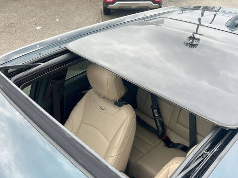 2024 Cadillac XT4 Luxury