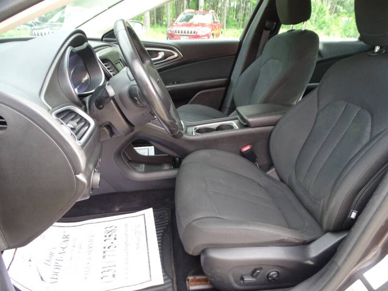 2016 Chrysler 200 Limited