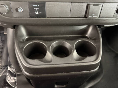 2022 GMC Savana 2500