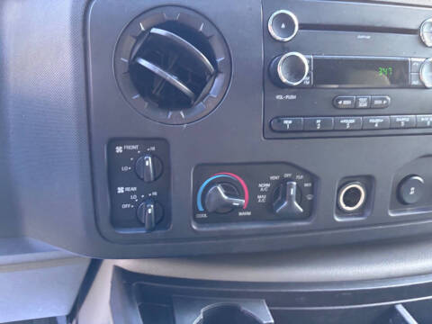 2009 Ford E-Series E-350 SD XLT