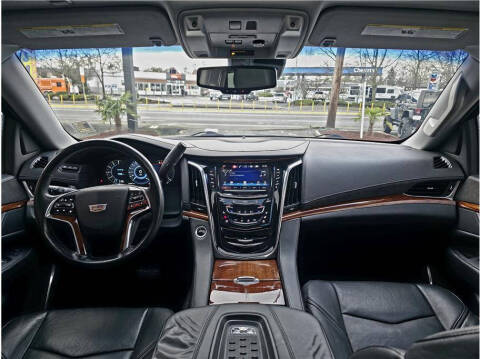 2016 Cadillac Escalade ESV Luxury Collection