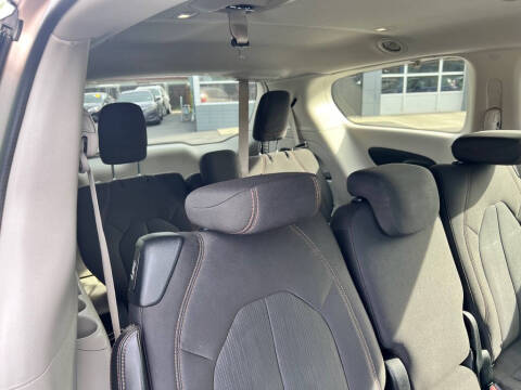 2017 Chrysler Pacifica Touring