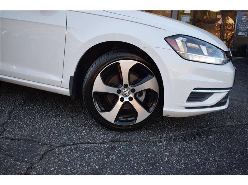 2020 Volkswagen Golf TSI