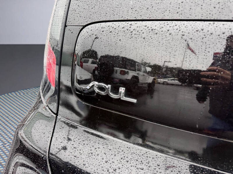 2019 Kia Soul +