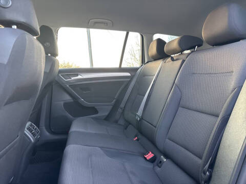 2017 Volkswagen Golf SportWagen TSI S 4Motion