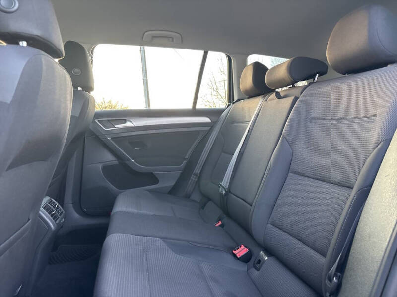 2017 Volkswagen Golf SportWagen TSI S 4Motion