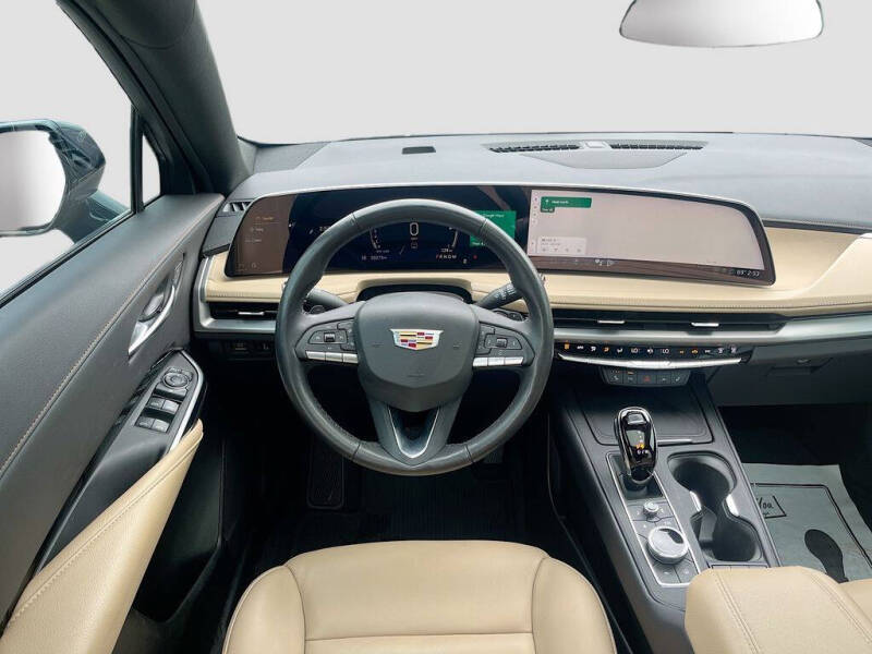 2024 Cadillac XT4 Luxury