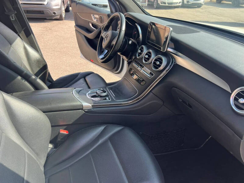 2017 Mercedes-Benz GLC GLC 300 4MATIC
