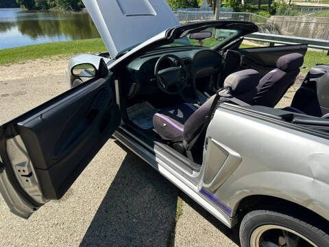 2000 Ford Mustang