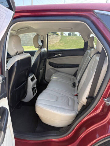 2017 Ford Edge Titanium