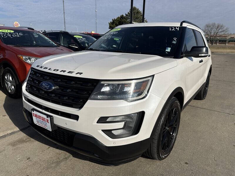 2016 Ford Explorer Sport's photo