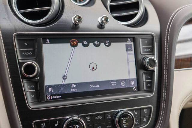 2017 Bentley Bentayga 21