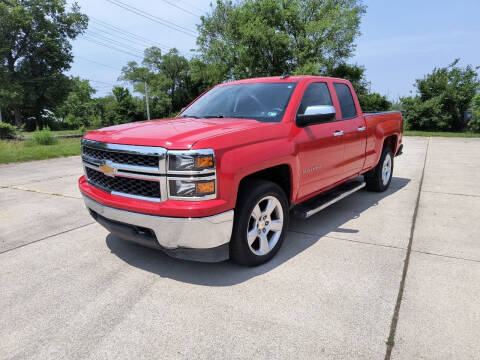 2015 Chevrolet Silverado 1500 for sale at Mr. Auto in Hamilton OH