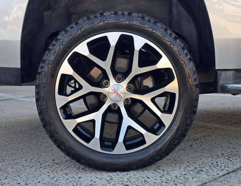 2017 GMC Yukon SLE