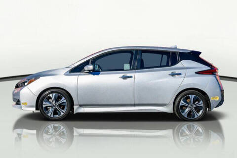 2022 Nissan LEAF SV