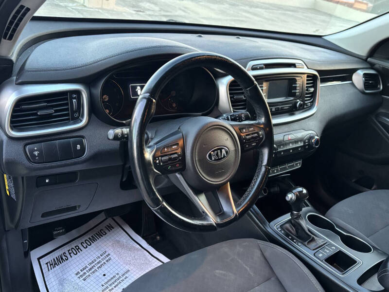 2016 Kia Sorento LX