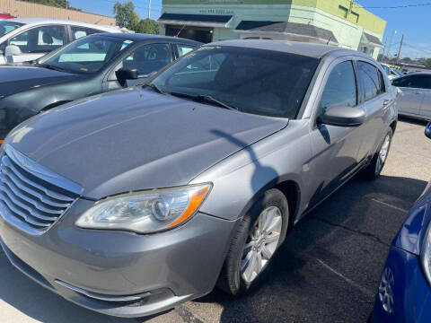 2013 Chrysler 200 Touring