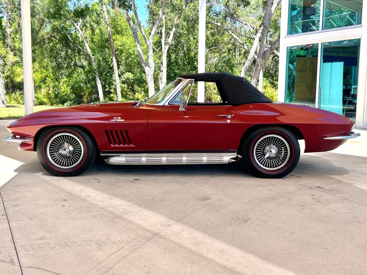 1966 Chevrolet Corvette 22
