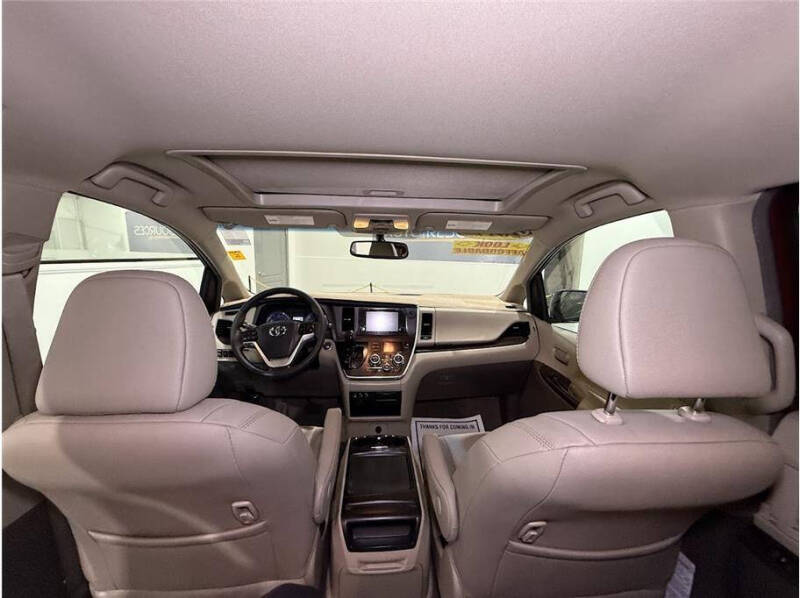 2017 Toyota Sienna