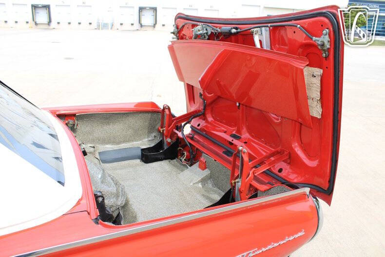 1963 Ford Thunderbird