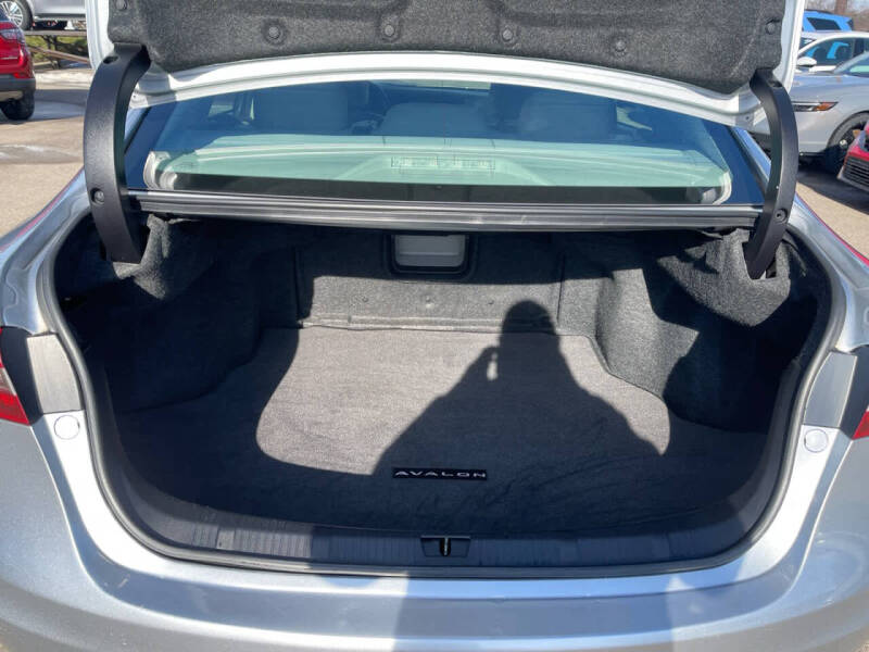 2016 Toyota Avalon XLE Premium