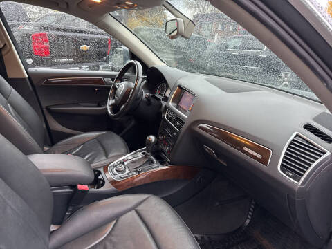 2012 Audi Q5 3.2 quattro Premium Plus