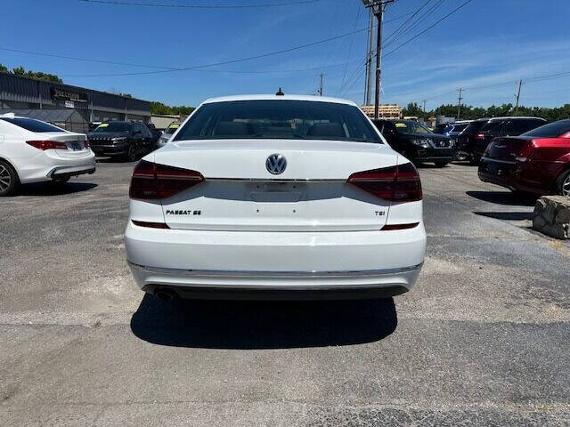 2018 Volkswagen Passat for sale at Boro Motors in Murfreesboro, TN