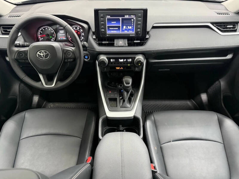 2022 Toyota RAV4 XLE Premium