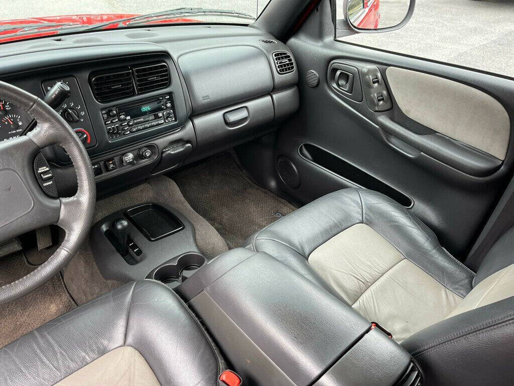 2000 Dodge Durango 33