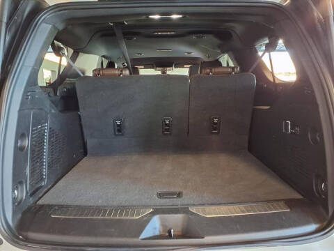 2022 Chevrolet Suburban High Country