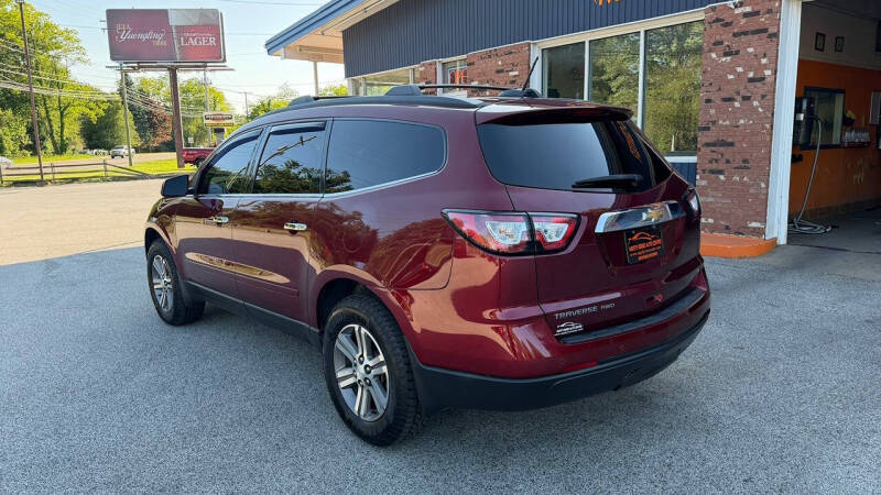2017 Chevrolet Traverse LT