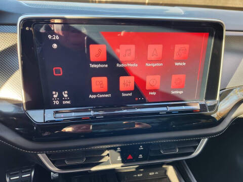 2025 Volkswagen Atlas Cross Sport SEL Premium R-Line 4Motion