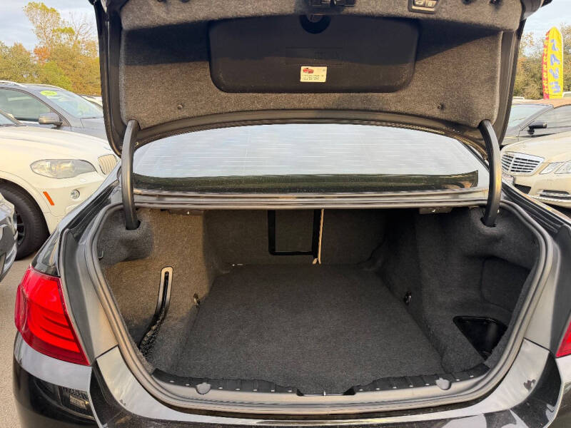 2011 BMW 5 Series 550i