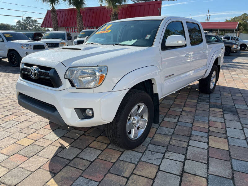 2014 Toyota Tacoma PreRunner photo 2