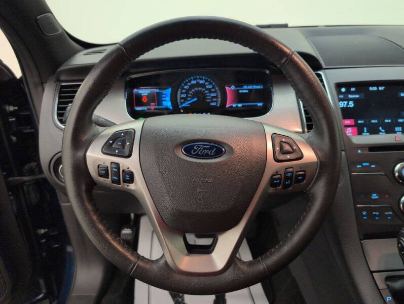 2017 Ford Taurus SEL