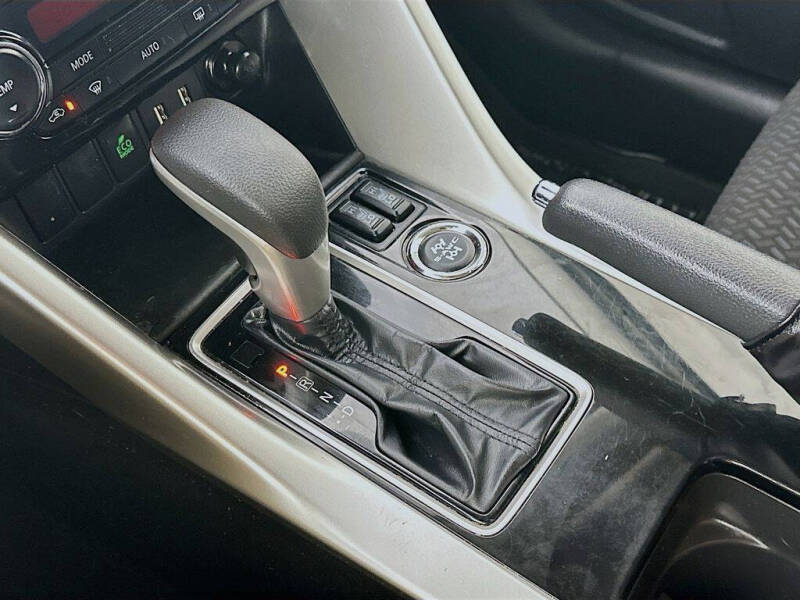 2023 Mitsubishi Eclipse Cross LE