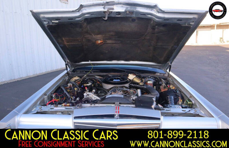 1984 Lincoln Town Car Signature