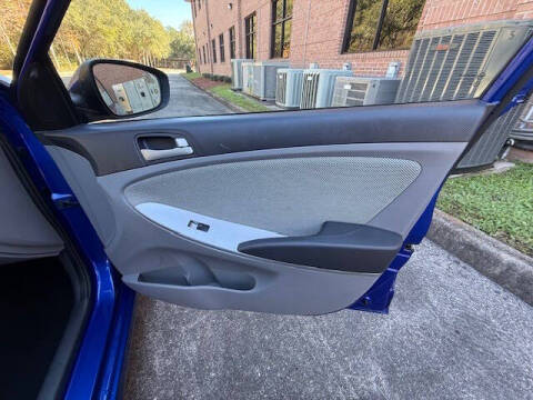 2012 Hyundai Accent GLS