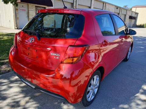 2016 Toyota Yaris 5-Door LE