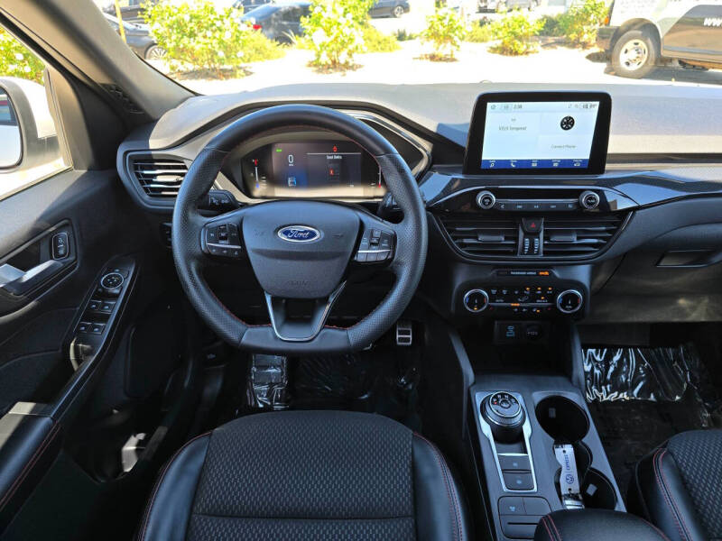 2023 Ford Escape Hybrid ST-Line Select