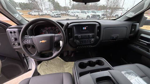 2025 Chevrolet Silverado 6500HD