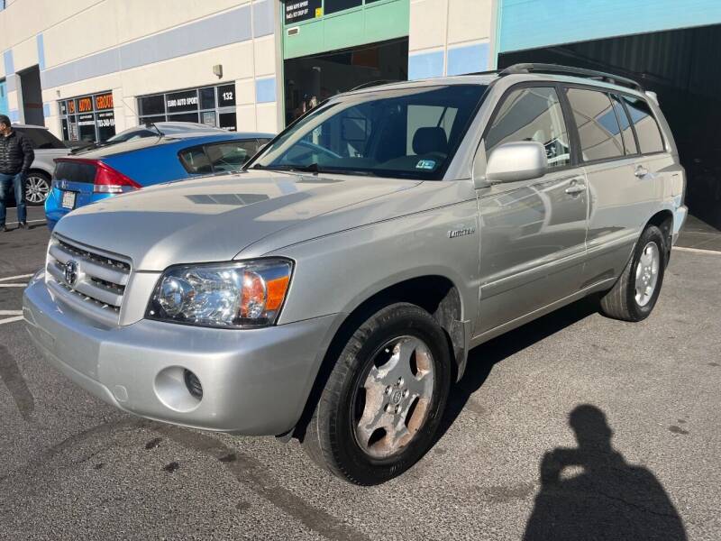 2004 Toyota Highlander for sale at Best Auto Group in Chantilly VA