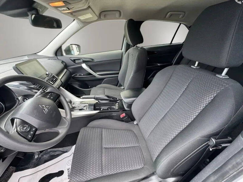 2024 Mitsubishi Eclipse Cross LE