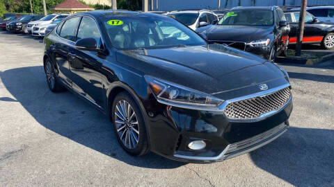 2017 Kia Cadenza Premium