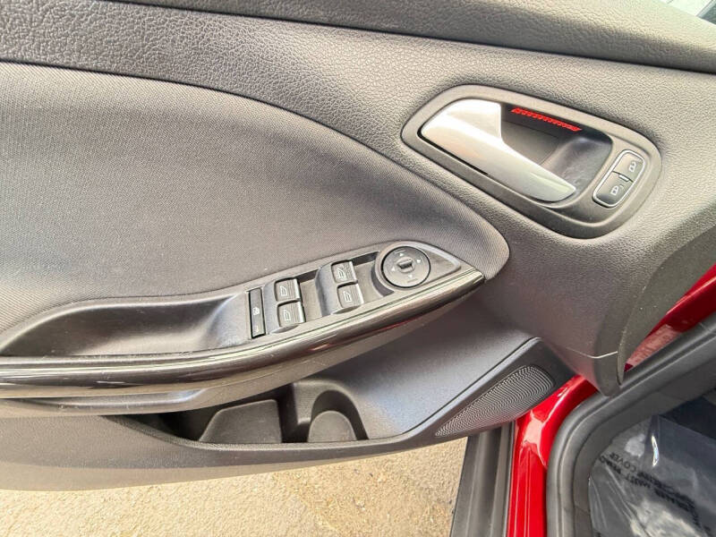 2017 Ford Focus Titanium