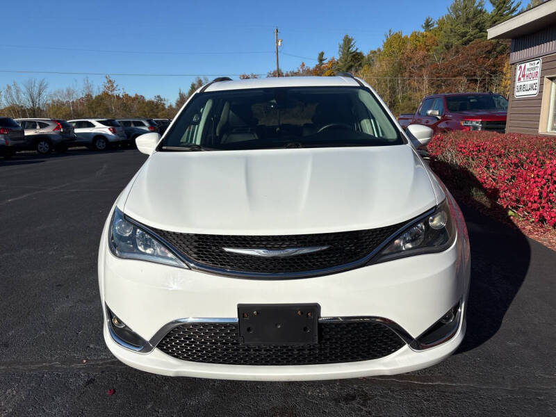 2017 Chrysler Pacifica Touring-L Plus
